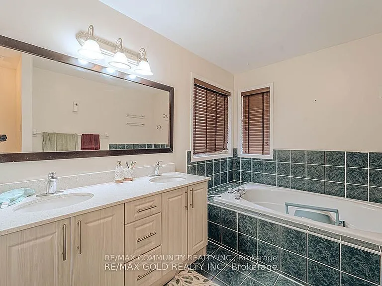 10 Squirreltail Way — Photo 15