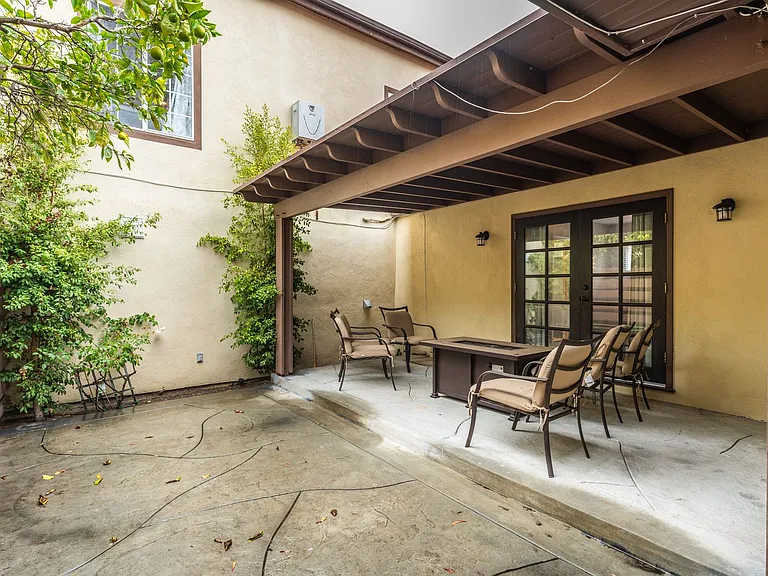 1537 El Prado — Photo 27
