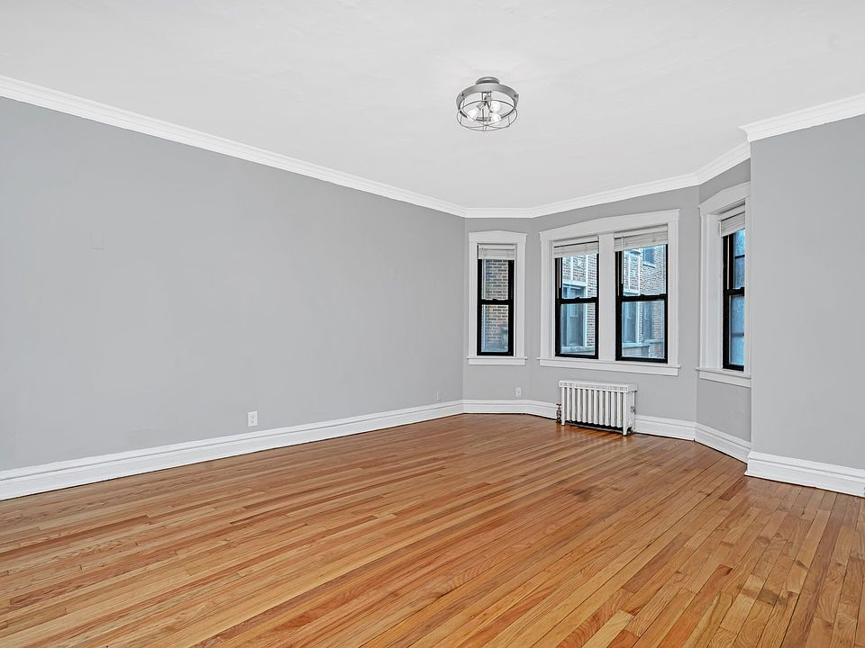 1st image of 321 Calendar Ave APT 1E