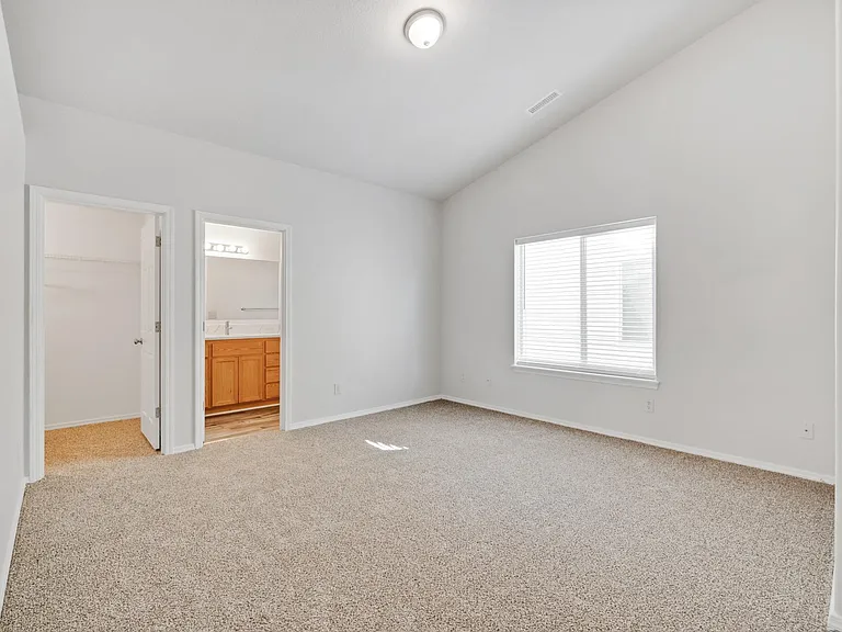 2537 NE 127th Ave — Photo 28