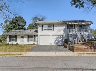 96 W Spring St, Somerville, NJ 08876