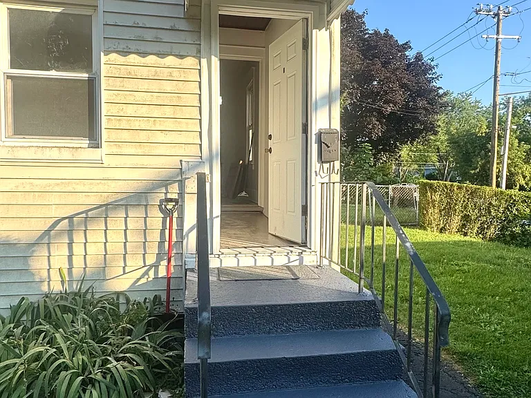 51 Russell Rd #1 — Photo 11