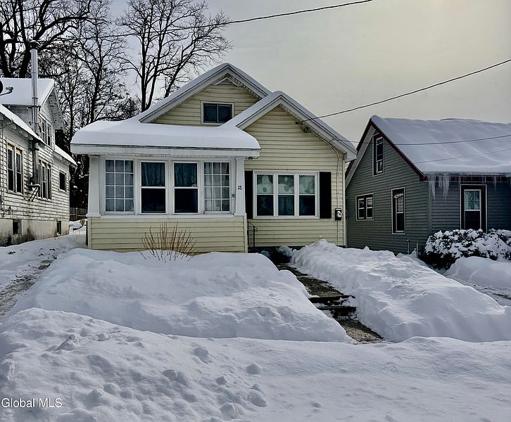 2nd image of 18 Lawnwood Avenue