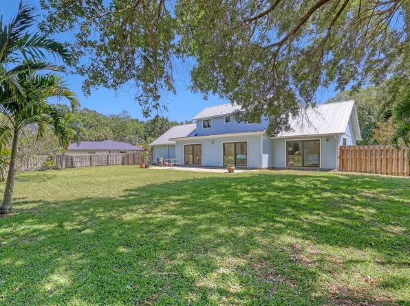 11078 Oak Way Circle, Palm Beach Gardens, FL 33410