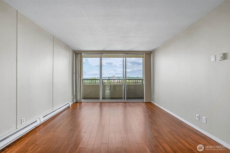 3rd image of 4540 8th Avenue NE #1403