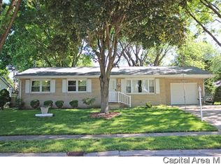 12 Craig Dr, Springfield, IL 62711