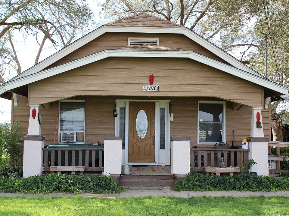 1st image of 2904 E 2nd St