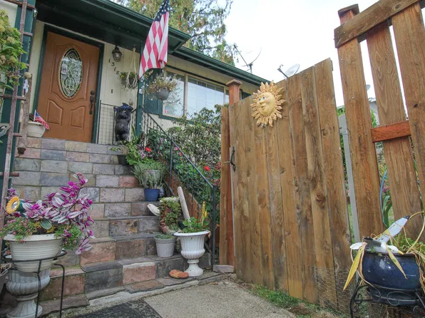 1318 NE Lincoln St, Roseburg, OR 97470