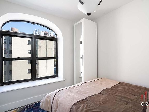 5th image of 2033 1st Ave #5C