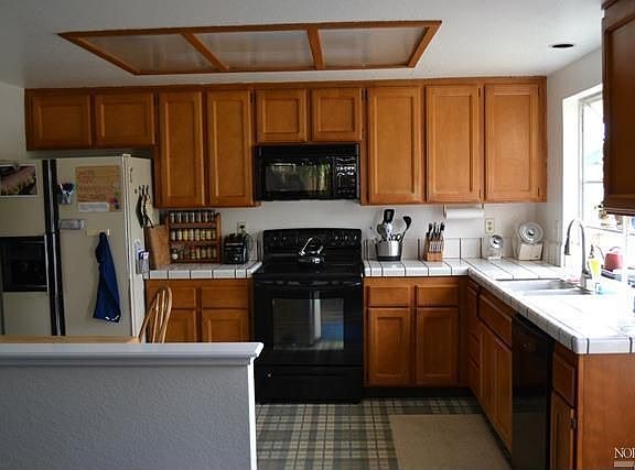 3rd image of 513 Kings Canyon Ct