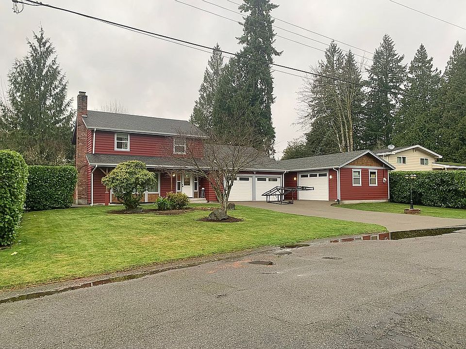 2nd image of 307 Shadow Ln NE
