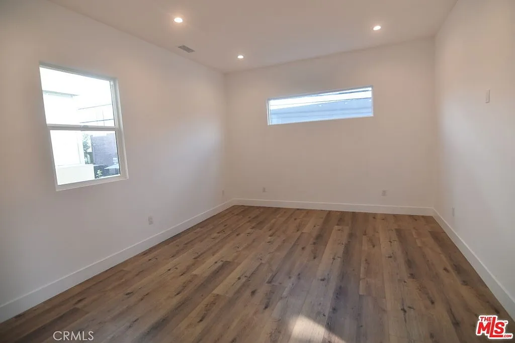 3 bed, 1400 sqft, $4,595 — Photo 4