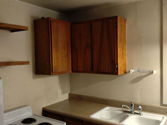 3rd image of 614 E 15th Ave APT A