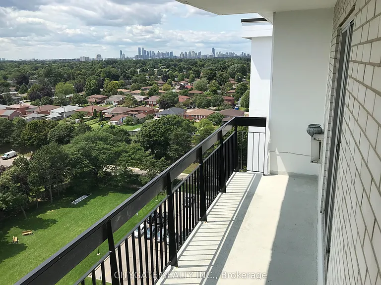 1100 Caven St #Penthouse 10 — Photo 9