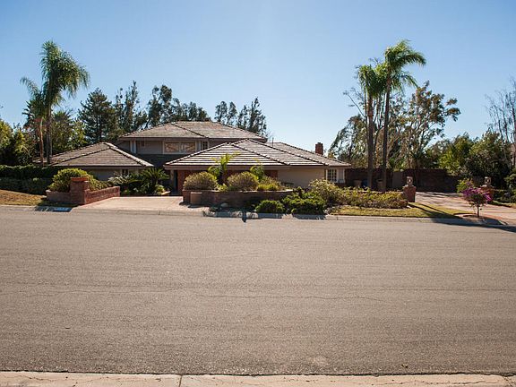 4th image of 66 Alviso Dr