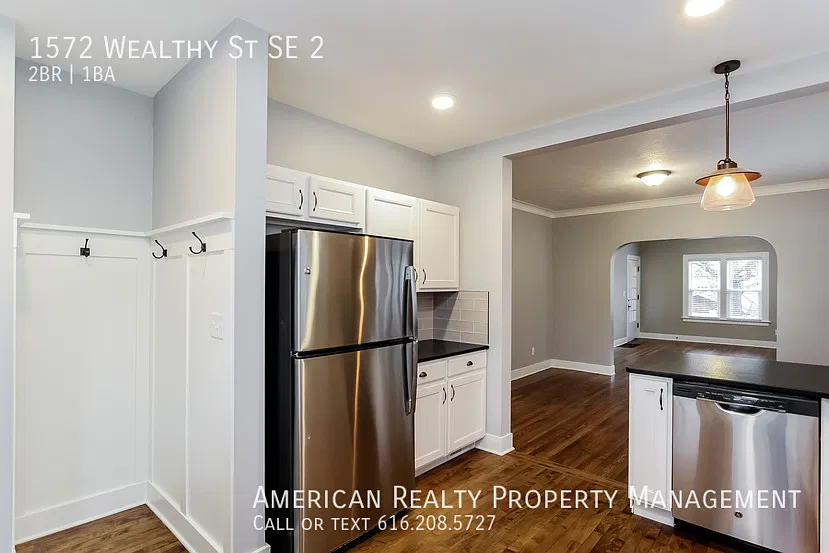2 bed, 1062 sqft, $2,000 — Photo 4