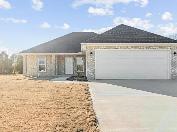 137 Raymond Dr, Paragould, AR 72450