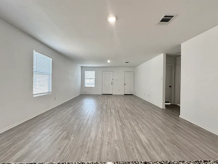 6426 Magee Run — Photo 4