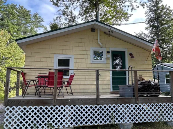 26 Dragon Back Road, Naples, ME 04055