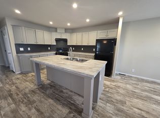 9 Eagle Vista Ln #43, Lake Orion, MI 48359
