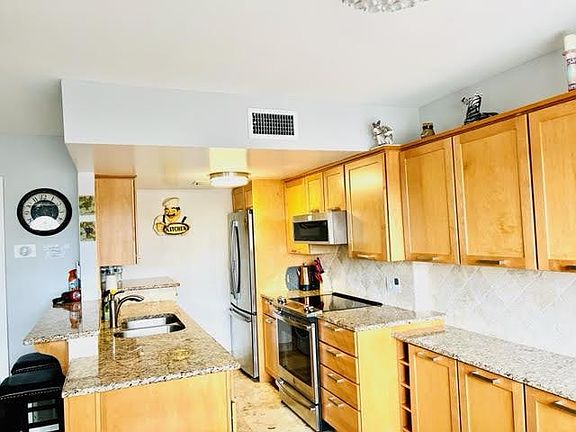 5th image of 14256 N Boxwood Ln