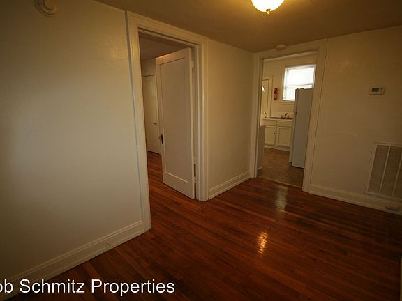 4th image of 2510 Englewood Ave