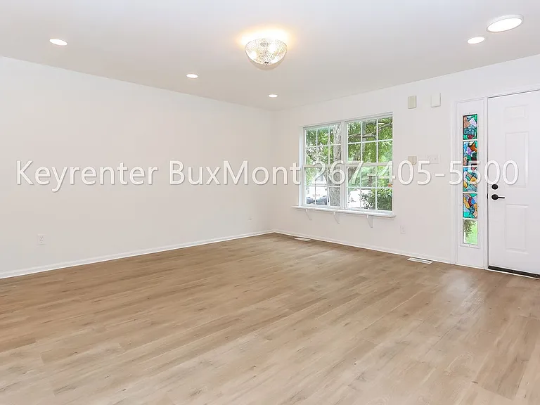 3900 Captain Molly Cir — Photo 4