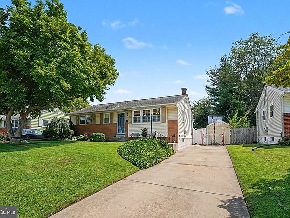 2nd image of 2206 Graham Dr