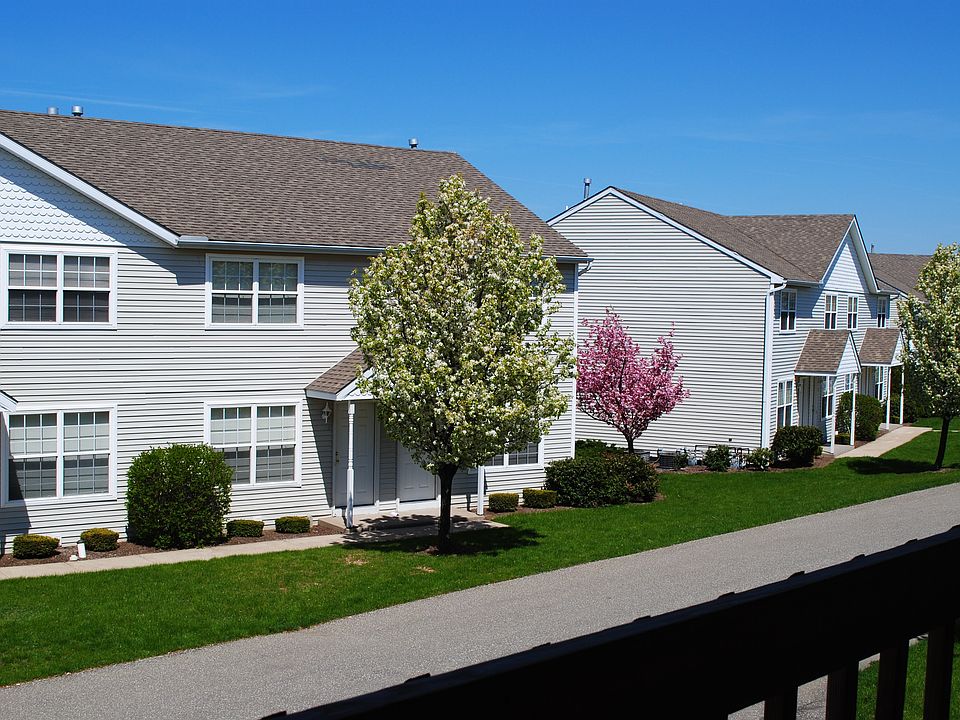 2nd image of 2258 Lakeview Dr