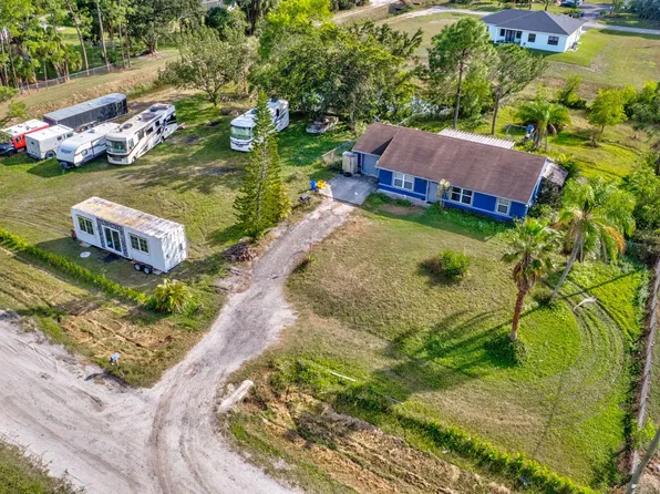 18268 91st Place N, The Acreage, FL 33470