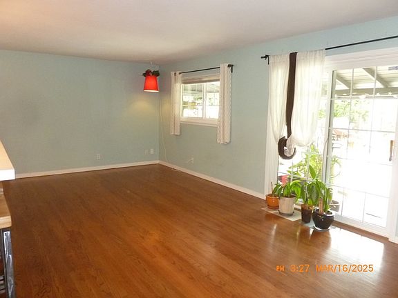 5th image of 1136 35th Ave
