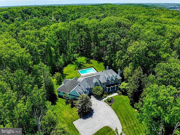 2nd image of 1637 Cold Bottom Rd