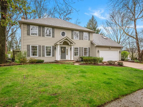 1002 Shimer Ct, Naperville, IL 60565