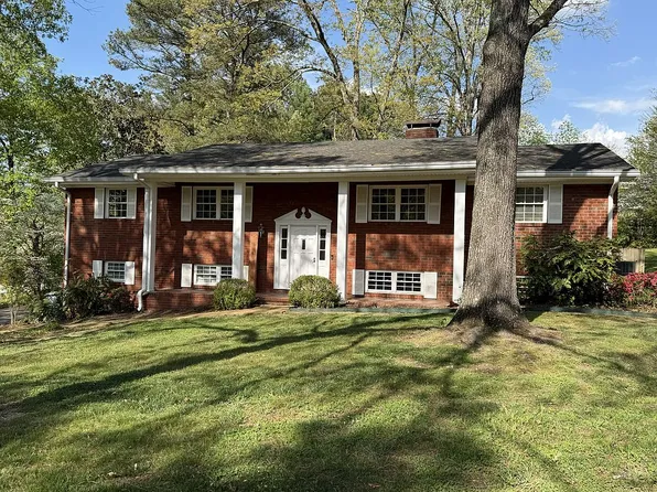 1340 N Glen Dr, Hixson, TN 37343
