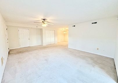 3rd image of 19 Rose Garden Ln Suite 101