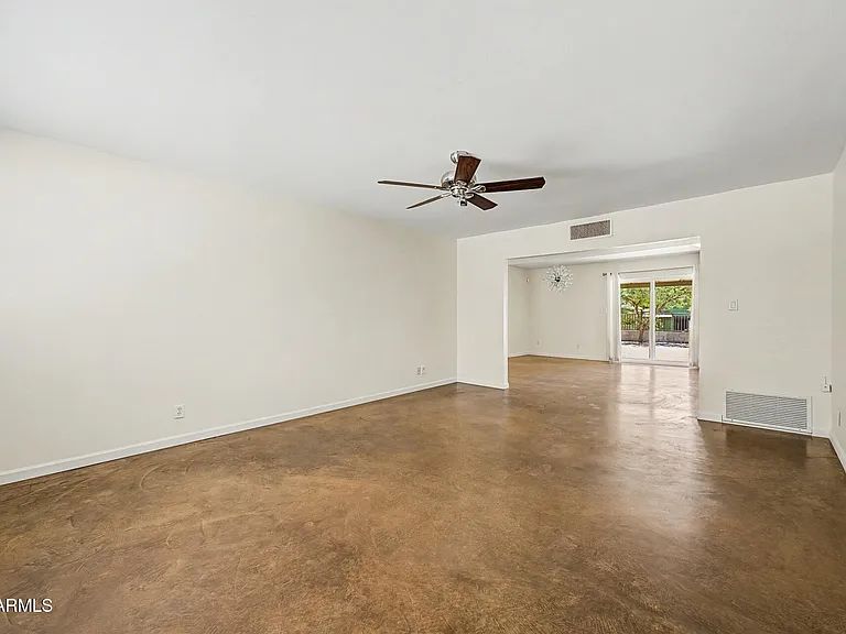 29 E Foothill Dr — Photo 7