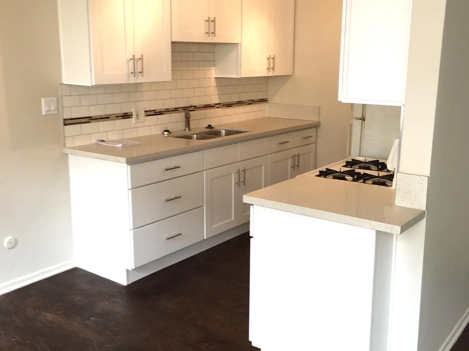 2 bed, 900 sqft, $2,350 — Photo 1