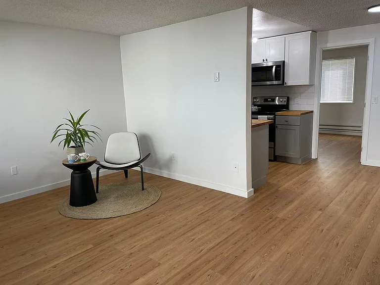 Manitou Park Apartments — Photo 5