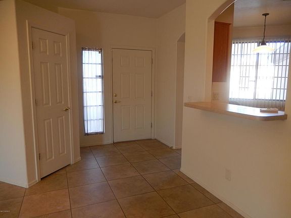 4th image of 304 E Calle Albita