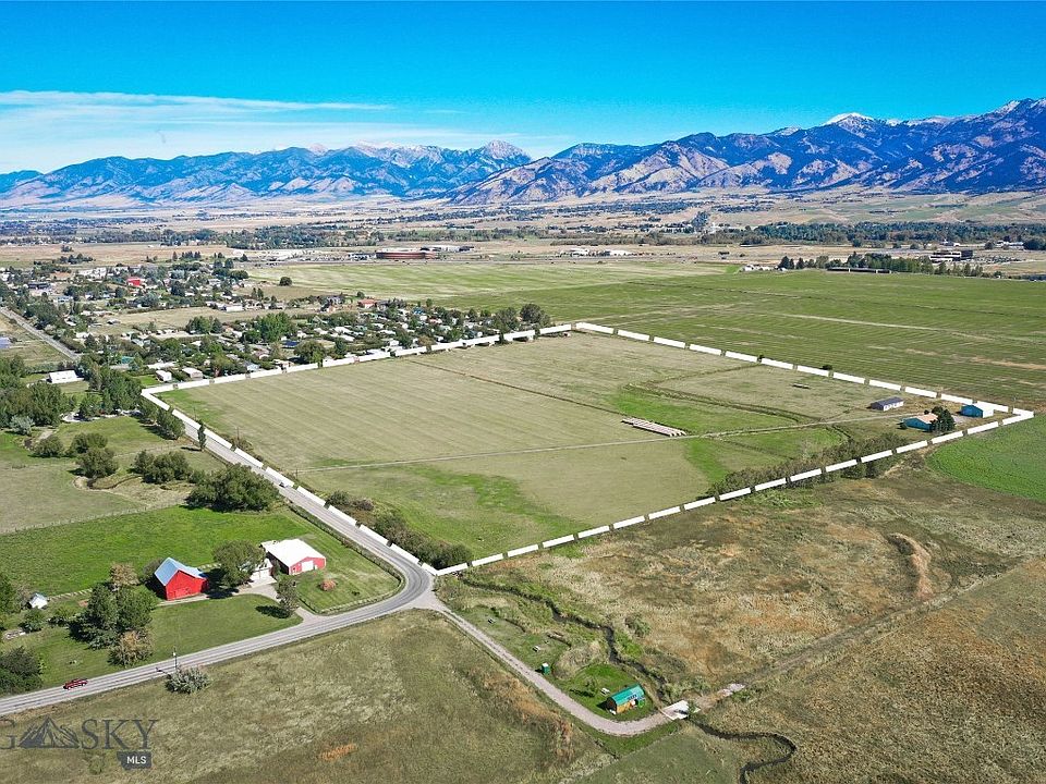1st image of 1196-1200 Hidden Valley Rd