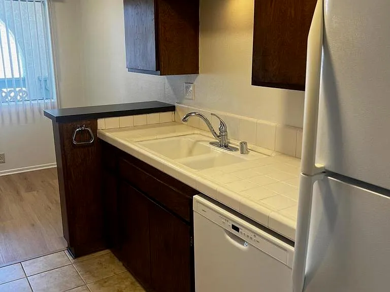 1132 E Meta St #5 — Photo 9