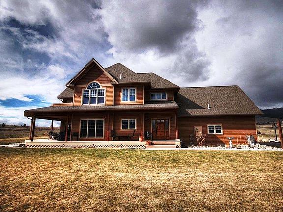 3rd image of 33789 Glenarrow Ln