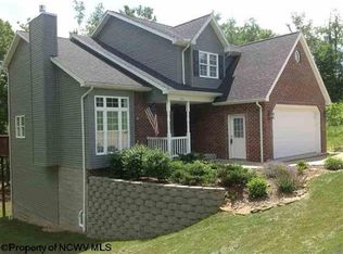 200 Seemont Dr, Kingwood, WV 26537
