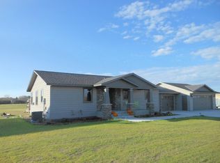 102 Rookery Dr, Cold Spring, MN 56320