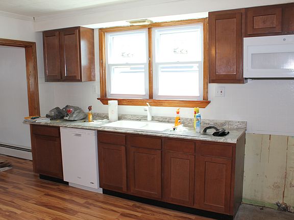 5th image of 505 Jackson St