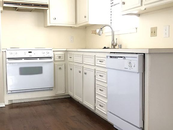 4th image of 6604 Elmwood Ave