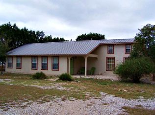 525 Davis Pl #H, Leakey, TX 78873
