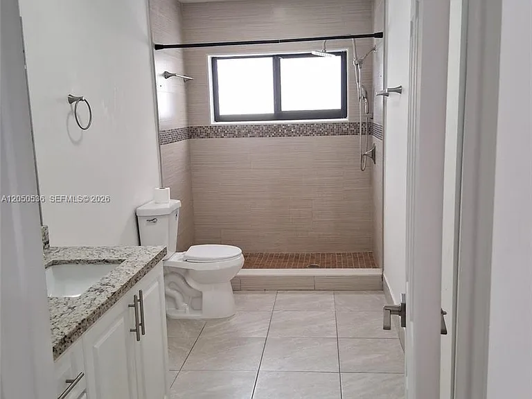 1231 SW 136th Pl #B — Photo 9