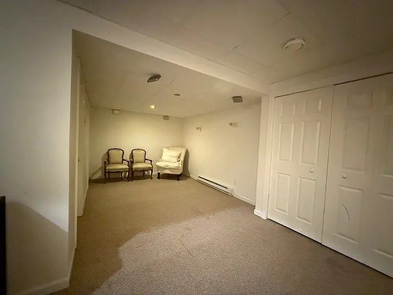 122 Summer St — Photo 16