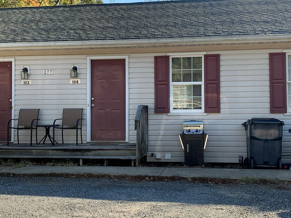 277 Lakeview Dr